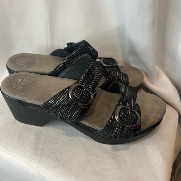 Dansko Black Sandals with Adjustable Straps and Contoured Footbed - Picture 6 of 8